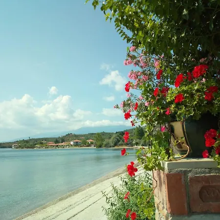 Symmetron Aparthotel 4*