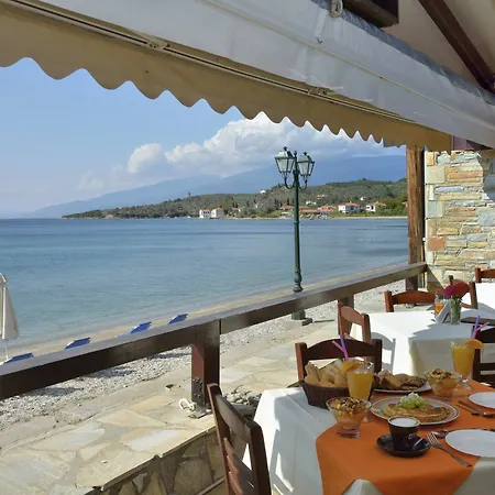 Aparthotel Symmetron 4*