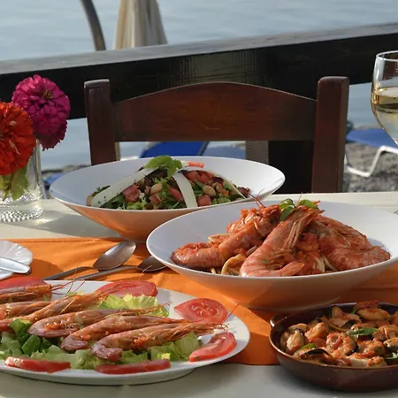 Symmetron Lejlighedshotel Kálamos